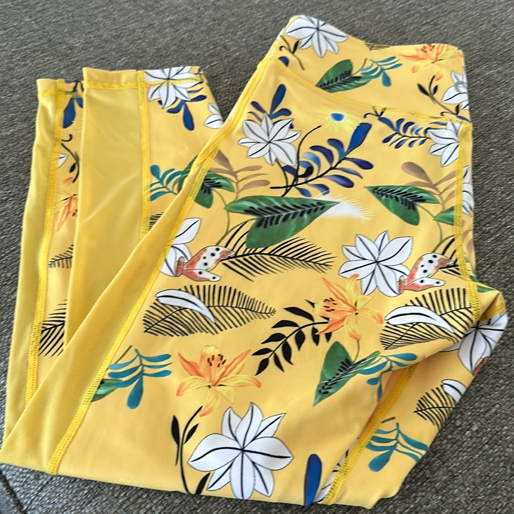 Zyia leggings - EUC size medium 8-10